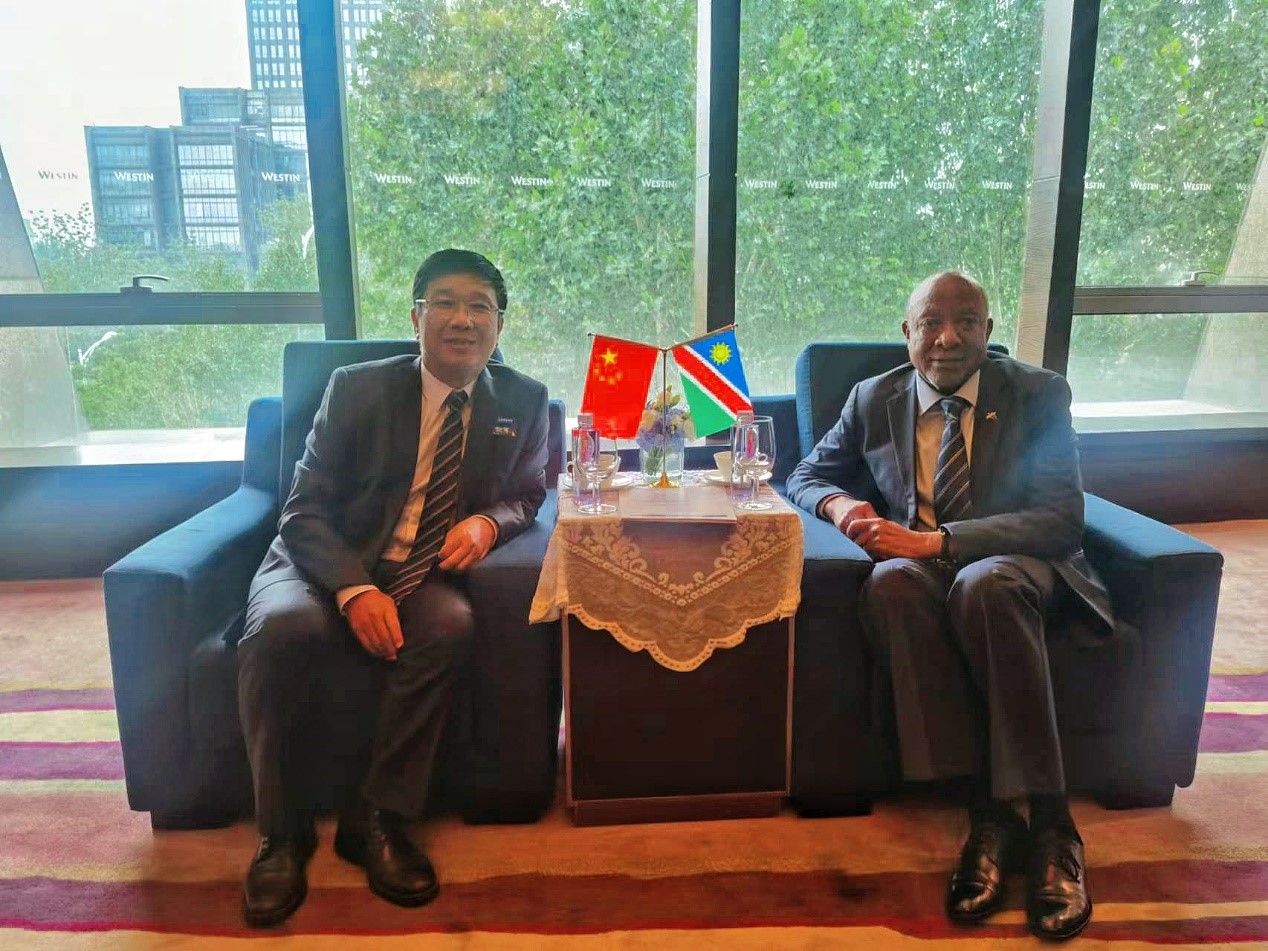 中非合作论坛期间jnh官网 董事长王平卫拜会三国总统