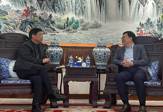 jnh官网王平卫董事长拜会周鼎大使